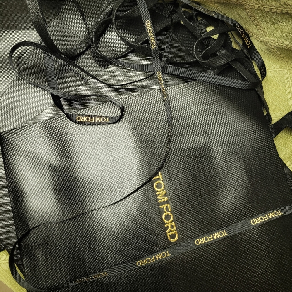 Five BRAND NEW NEVER USED TOM FORD GIFT BAGS